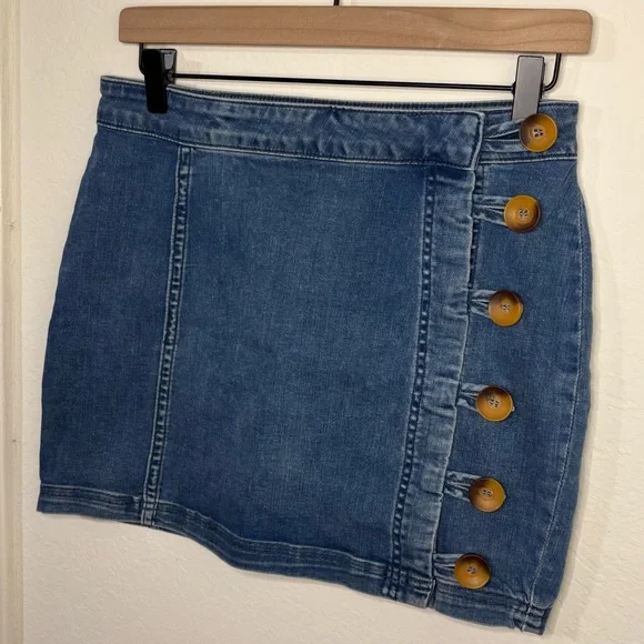 Free People Little Daisies Denim Mini Skirt size 2 - Picture 3 of 11